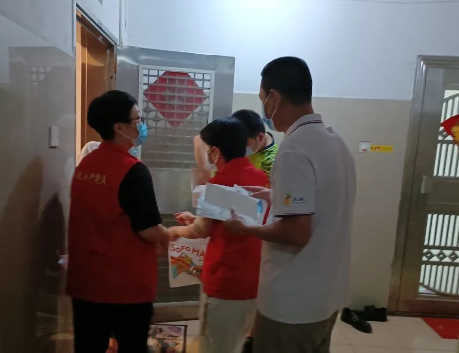 坚守本职齐继续——白云山诸侯快讯公司财务职员战“疫”纪实