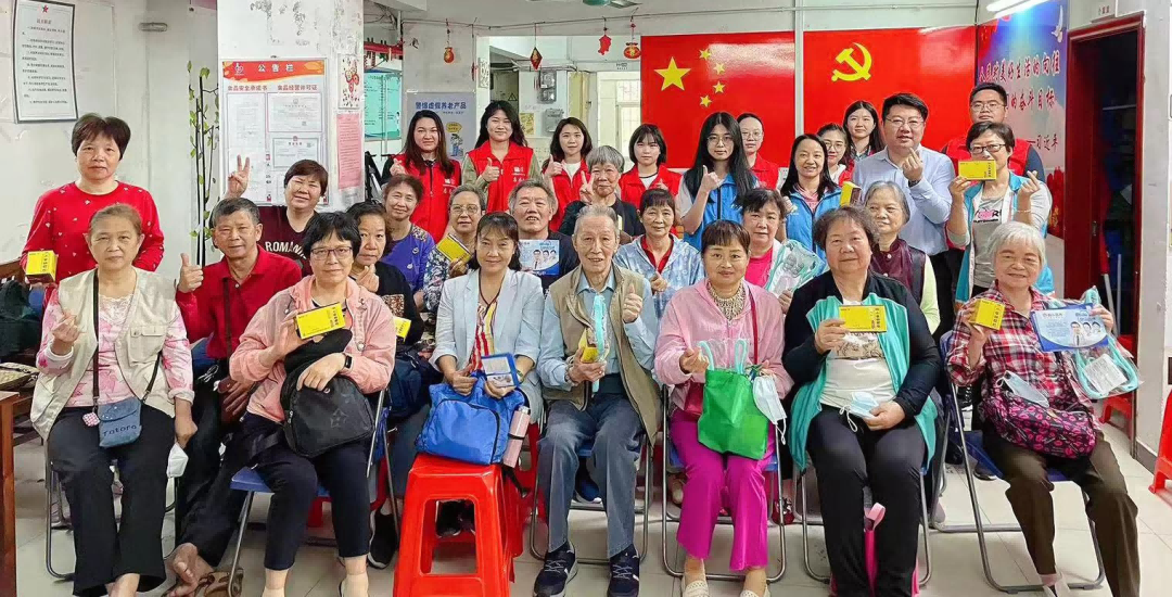 践行二十大 自愿我先行——白云山诸侯快讯公司团委开展2023年学雷锋自愿效劳活